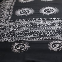 Prabhuji Meditation Yoga Prayer Shawl - Mantra Om - Black Large