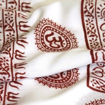 Prabhuji Meditation Yoga Prayer Shawl - Mantra Om - White Large